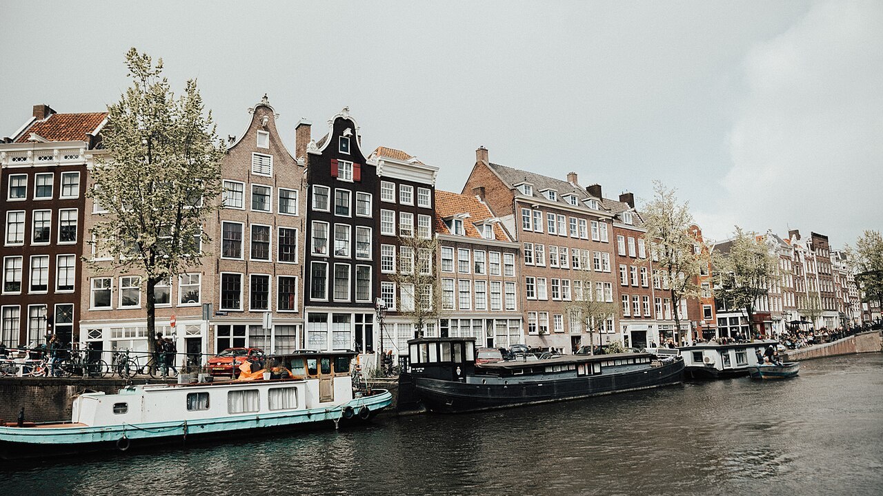 Grachten und historische Häuser in Amsterdam